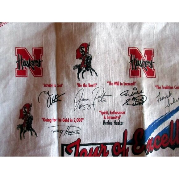 Vintage 1997 NEBRASKA HUSKERS FOOTBALL CHAMPS Kitchen Tea Towel Linen 16x16 - Picture 3 of 5